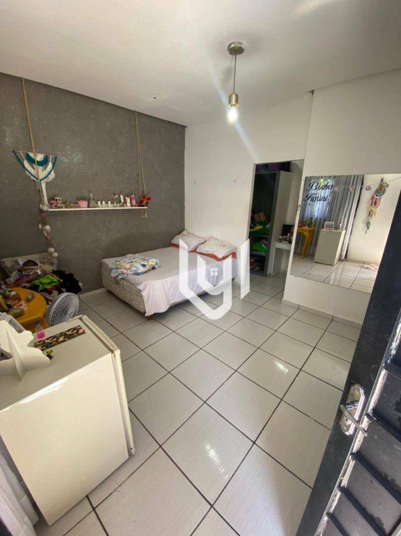 Casa à venda com 4 quartos, 250m² - Foto 8