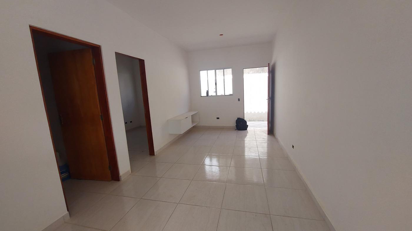 Casa à venda com 2 quartos, 46m² - Foto 1