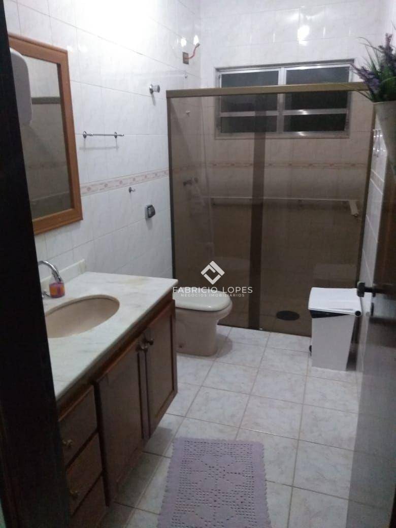 Casa para alugar com 3 quartos, 120m² - Foto 4