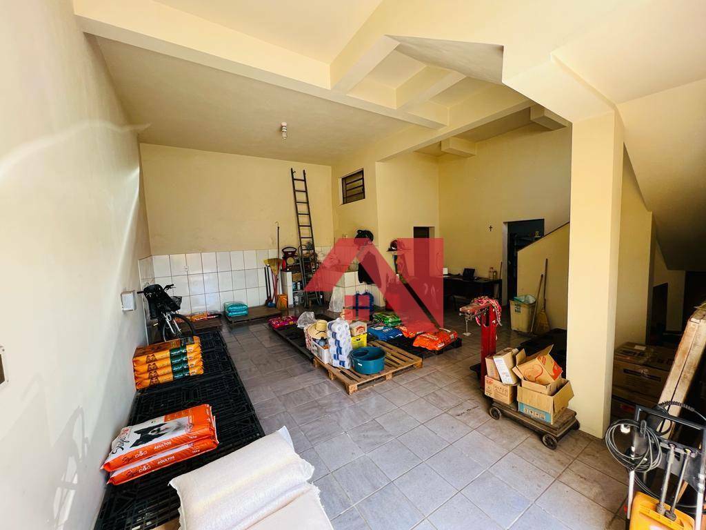 Sobrado à venda com 3 quartos, 435m² - Foto 2