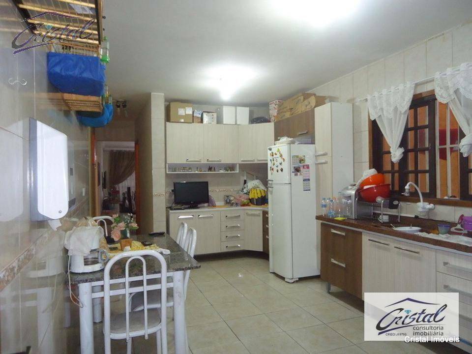 Sobrado à venda com 3 quartos, 180m² - Foto 4