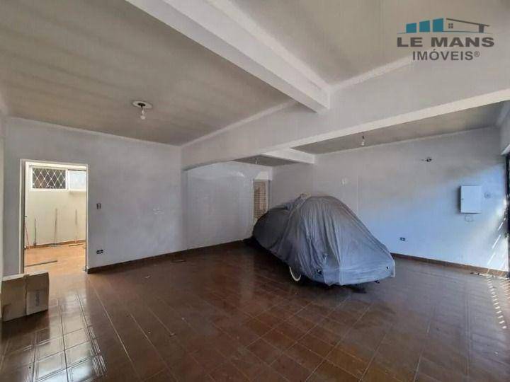 Casa à venda com 3 quartos, 237m² - Foto 2