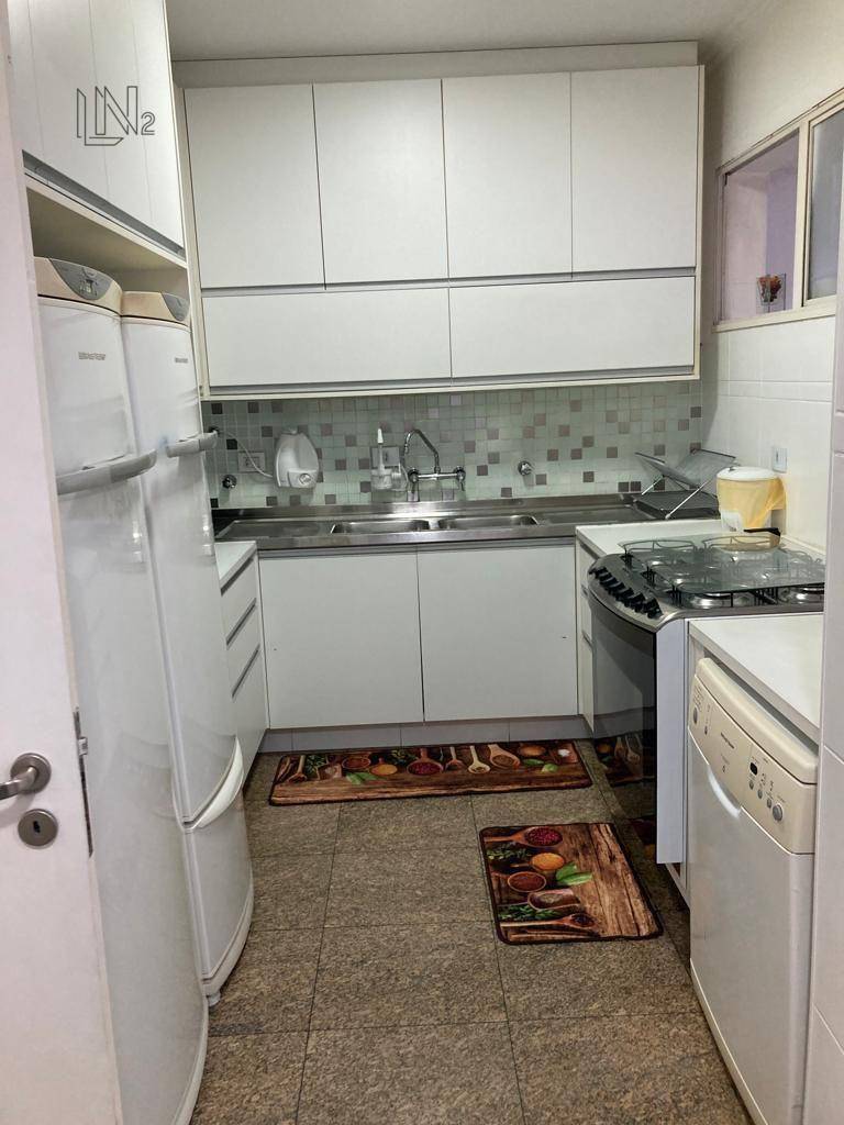 Apartamento à venda com 4 quartos, 180m² - Foto 17