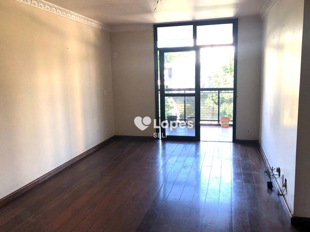 Apartamento à venda com 3 quartos, 104m² - Foto 4