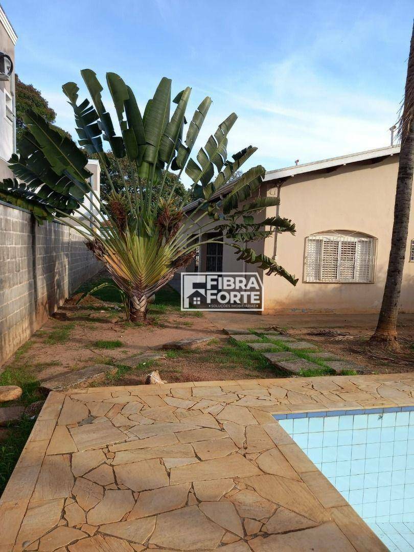 Casa à venda com 4 quartos, 291m² - Foto 9