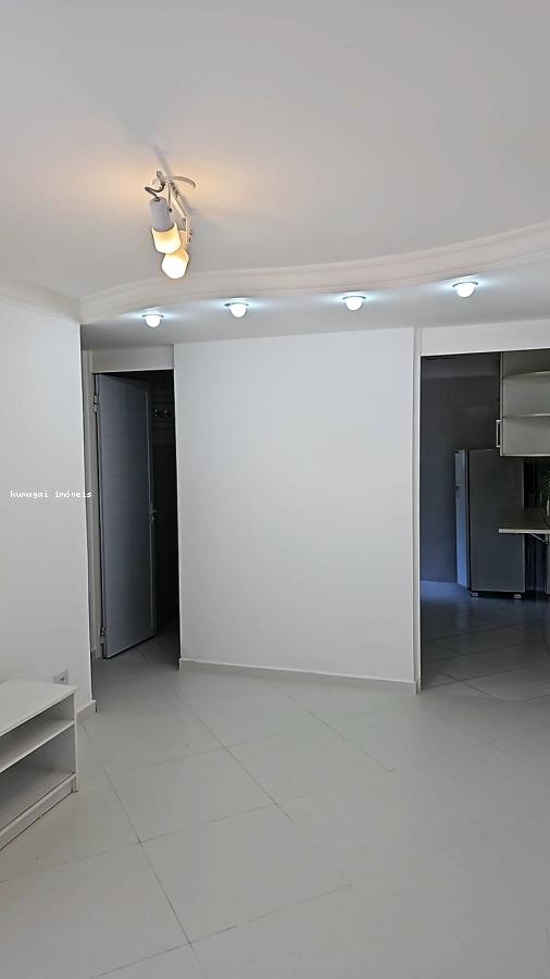 Apartamento à venda com 2 quartos, 48m² - Foto 2