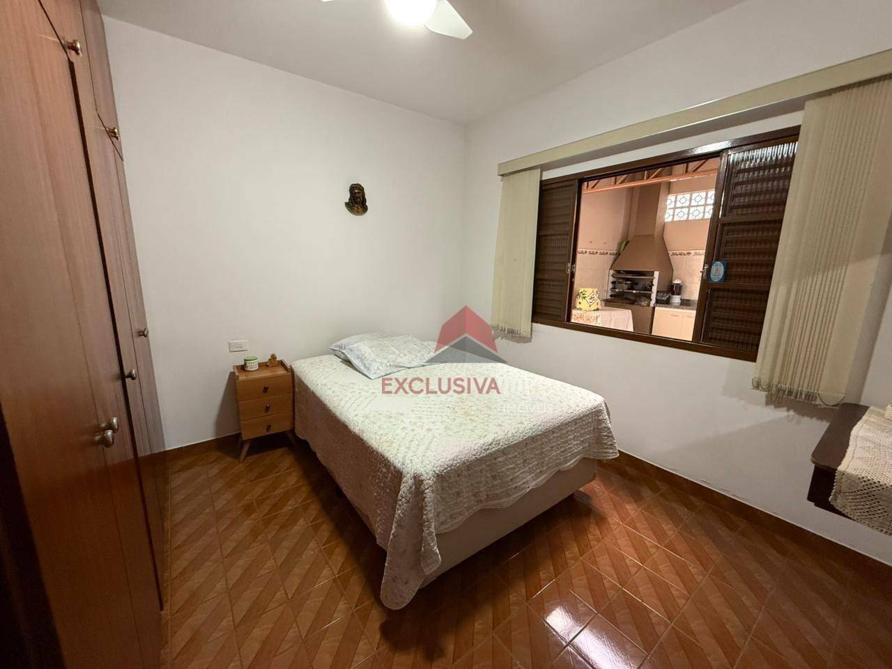 Casa à venda com 5 quartos, 149m² - Foto 12