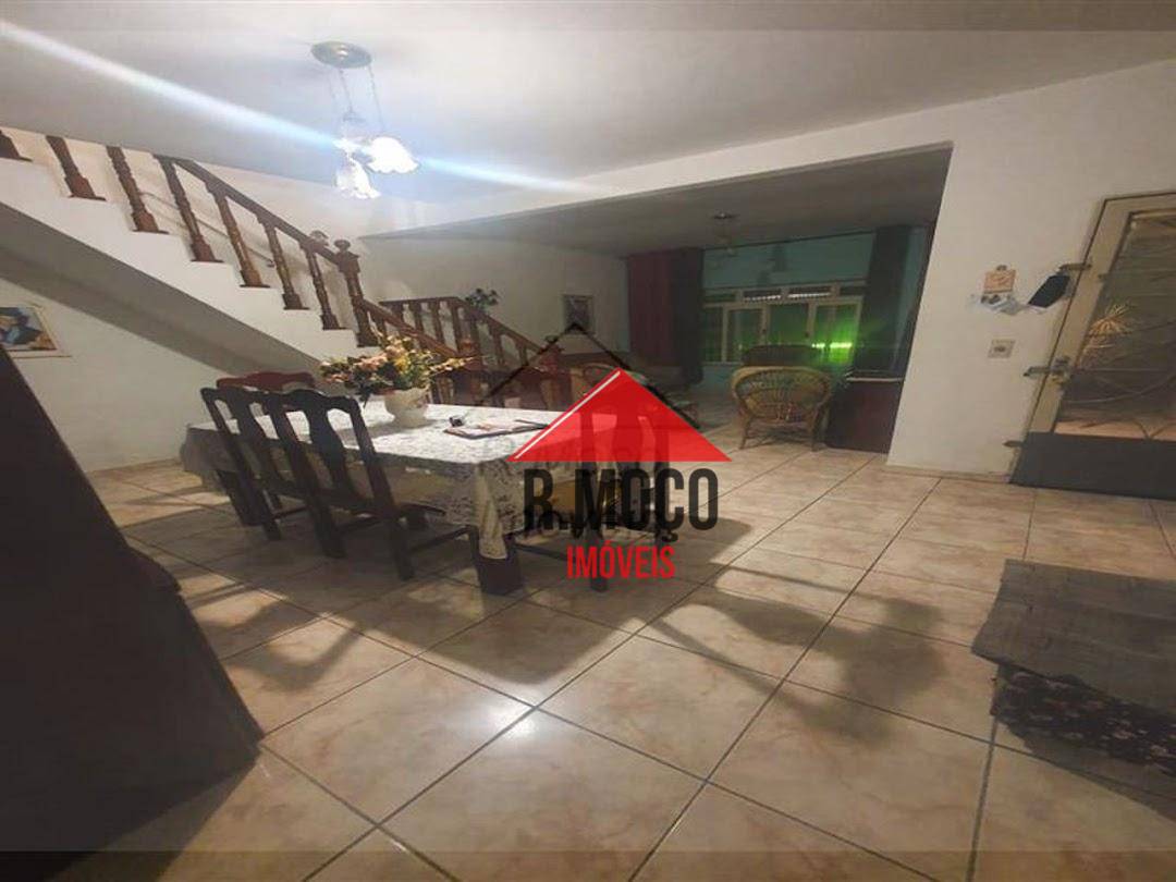 Sobrado à venda com 2 quartos, 300m² - Foto 11