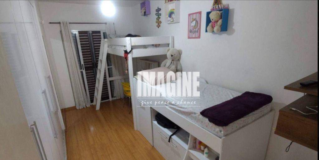 Sobrado à venda com 3 quartos, 210m² - Foto 13