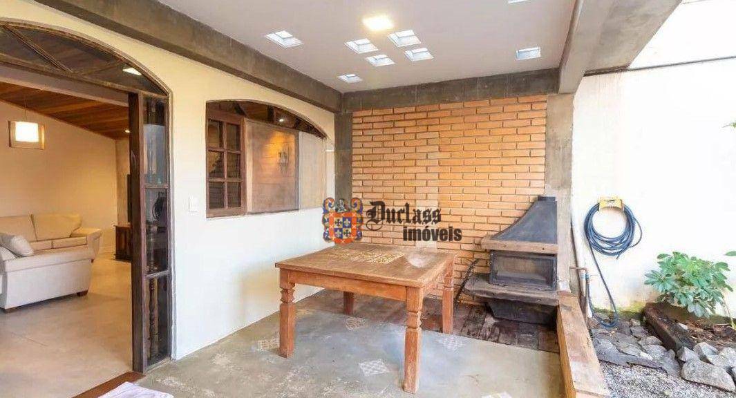 Casa à venda com 3 quartos, 250m² - Foto 9