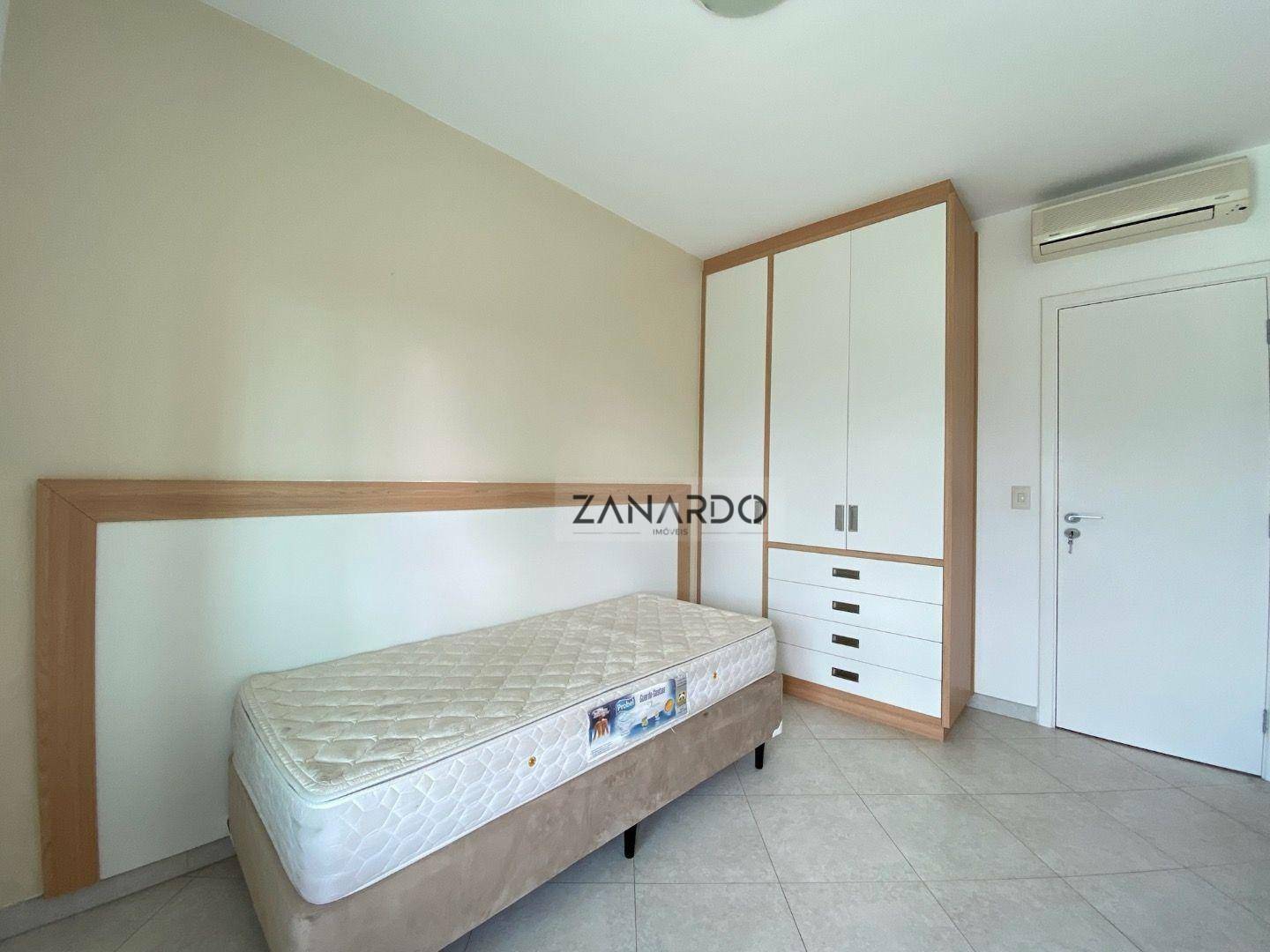 Apartamento à venda com 3 quartos, 121m² - Foto 18