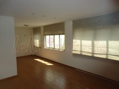 Apartamento para alugar com 4 quartos, 130m² - Foto 1