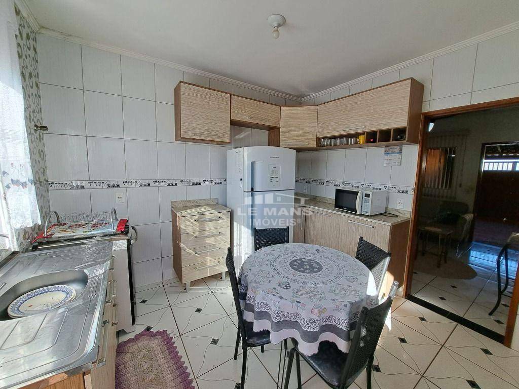 Casa à venda com 2 quartos, 78m² - Foto 4