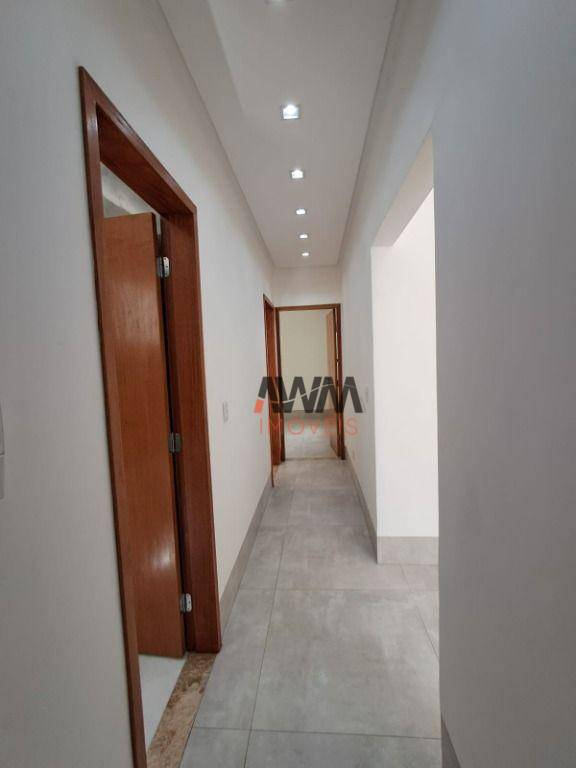 Casa à venda com 3 quartos, 132m² - Foto 11
