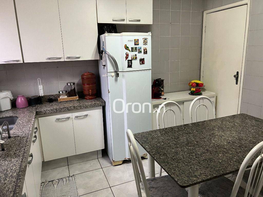 Apartamento à venda com 3 quartos, 93m² - Foto 4