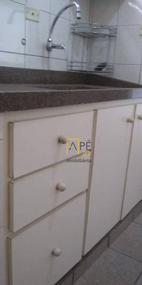 Apartamento para alugar com 2 quartos, 64m² - Foto 17