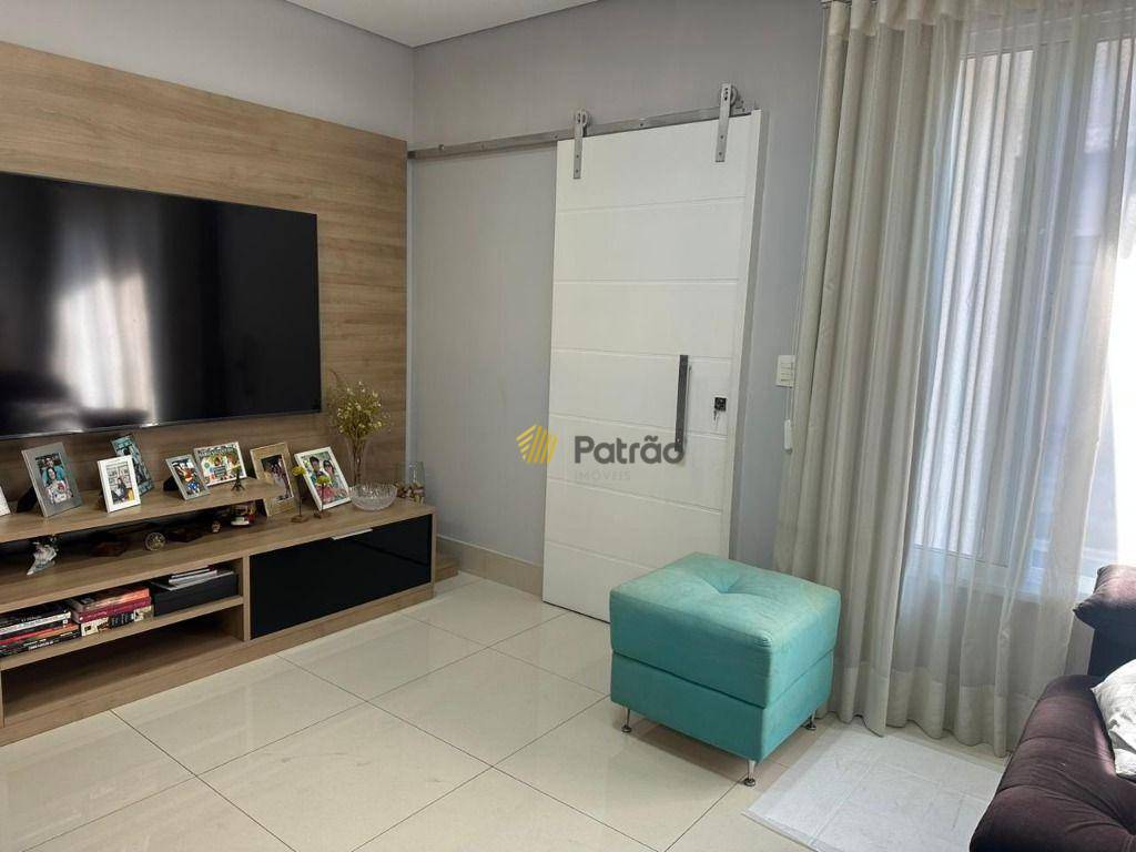 Sobrado à venda com 3 quartos, 220m² - Foto 4