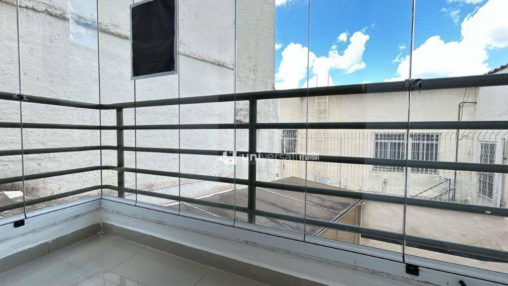Apartamento à venda com 2 quartos, 77m² - Foto 4