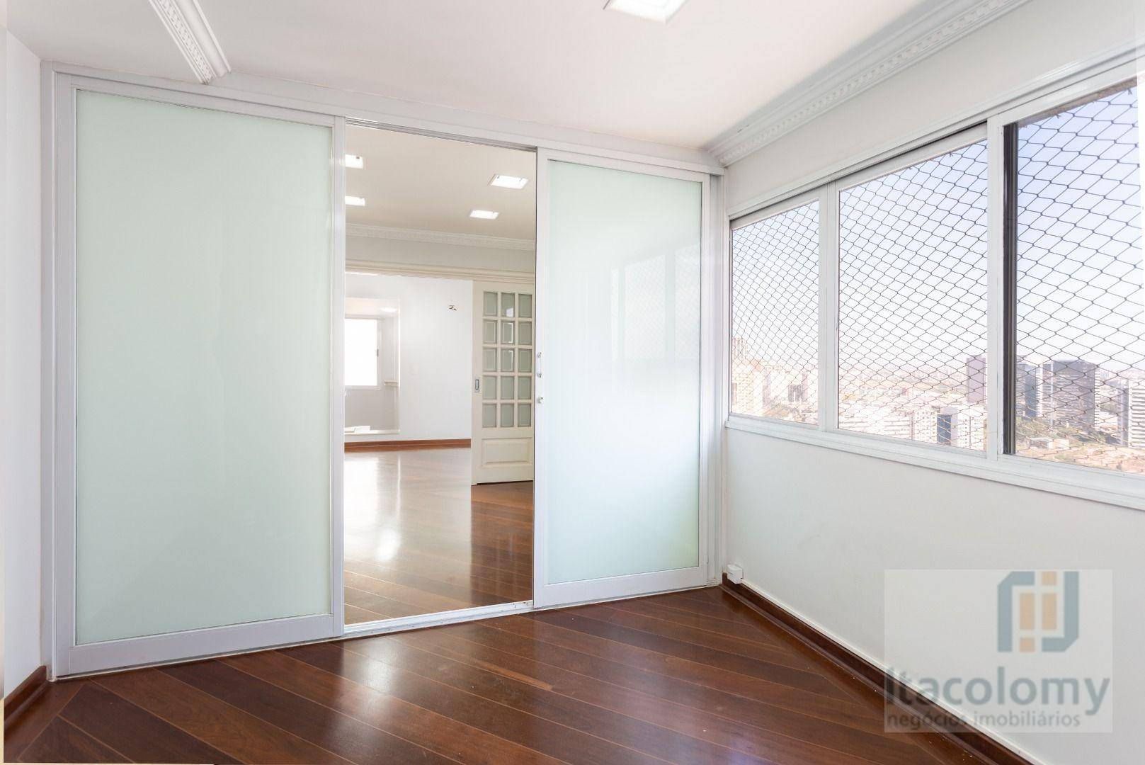 Apartamento para alugar com 3 quartos, 288m² - Foto 15