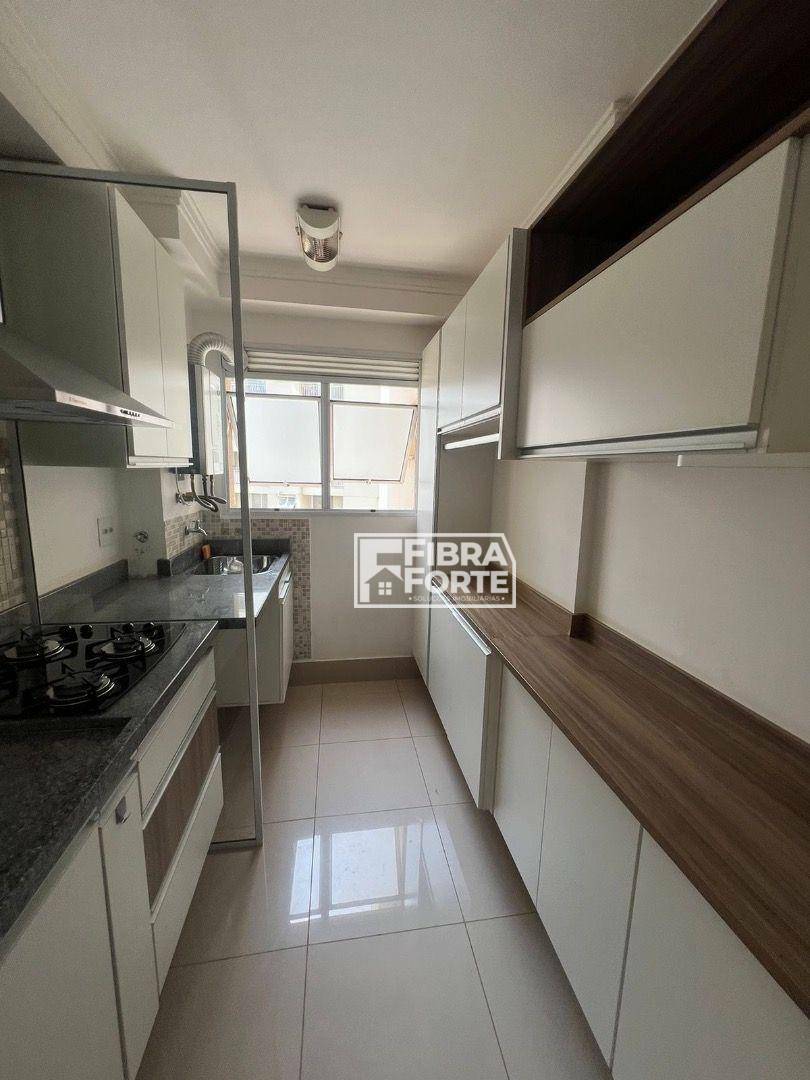 Apartamento à venda e aluguel com 3 quartos, 75m² - Foto 12