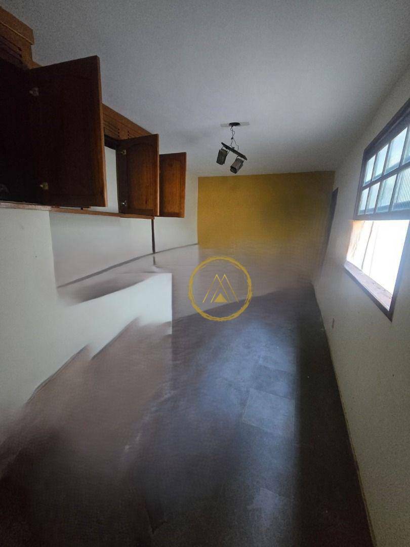 Casa à venda com 3 quartos, 200m² - Foto 25