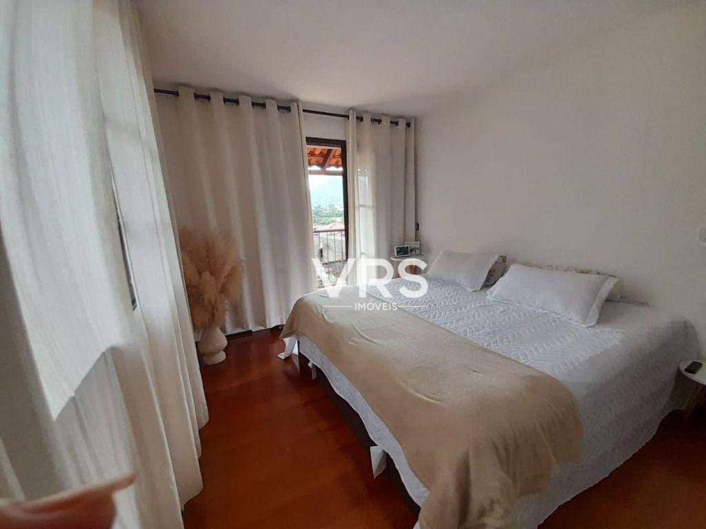 Casa à venda com 4 quartos, 124m² - Foto 23