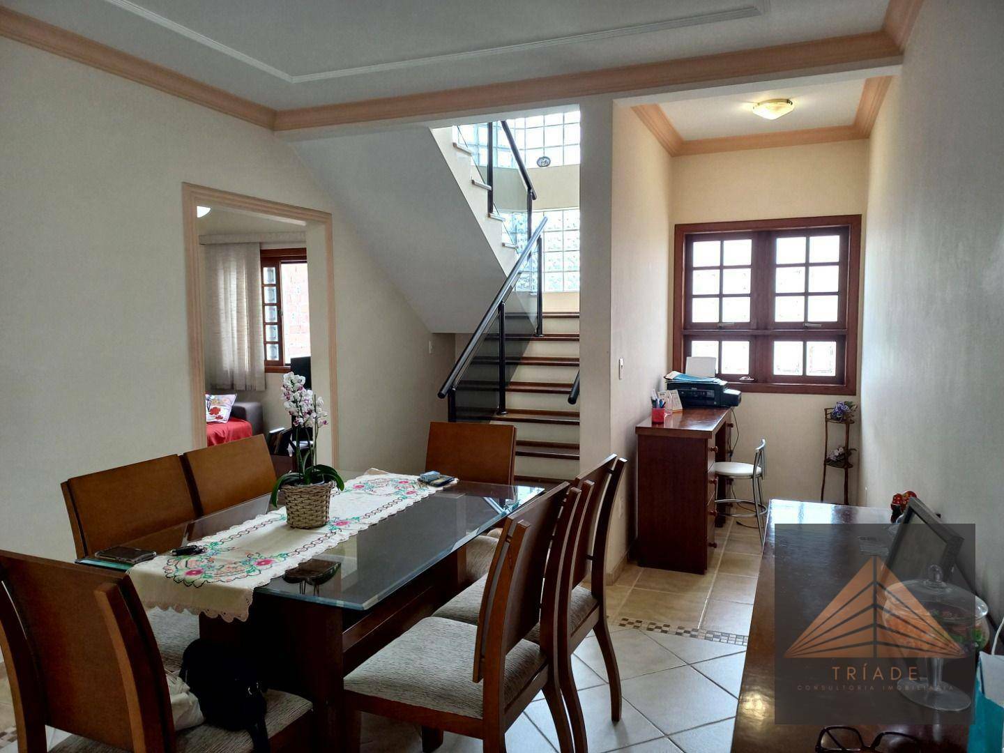 Casa à venda com 3 quartos, 244m² - Foto 6