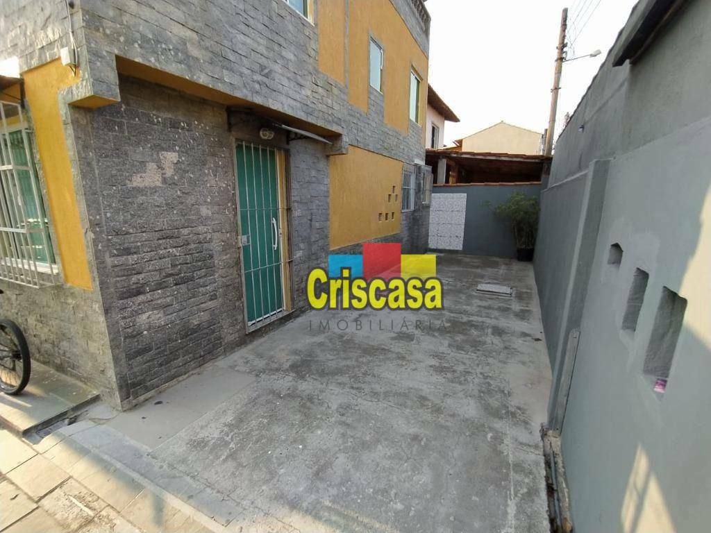 Casa à venda com 5 quartos, 240m² - Foto 2