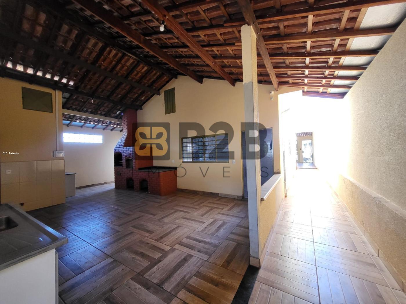 Casa à venda com 3 quartos, 191m² - Foto 4