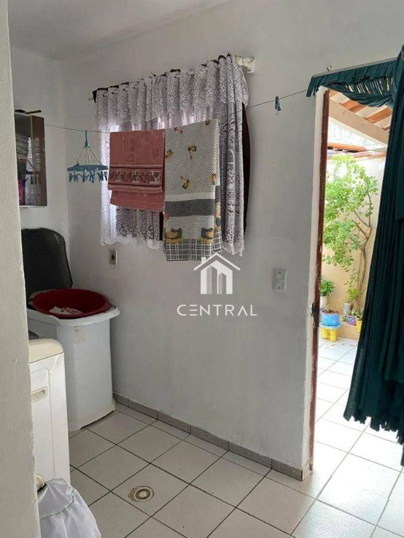 Casa à venda com 3 quartos, 110m² - Foto 9