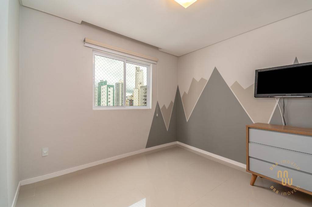 Apartamento à venda com 3 quartos, 123m² - Foto 22