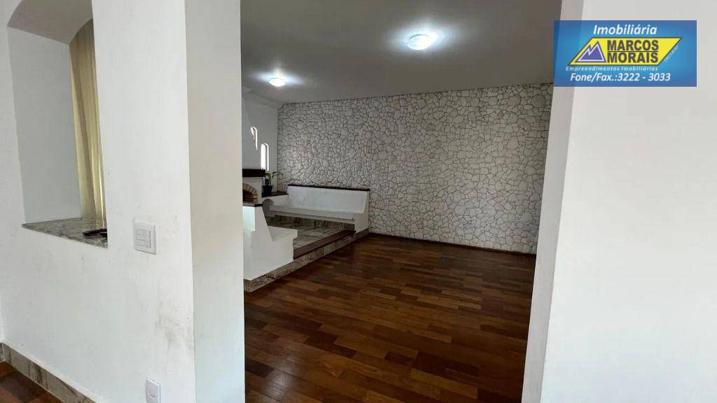 Casa para alugar com 2 quartos, 300m² - Foto 19