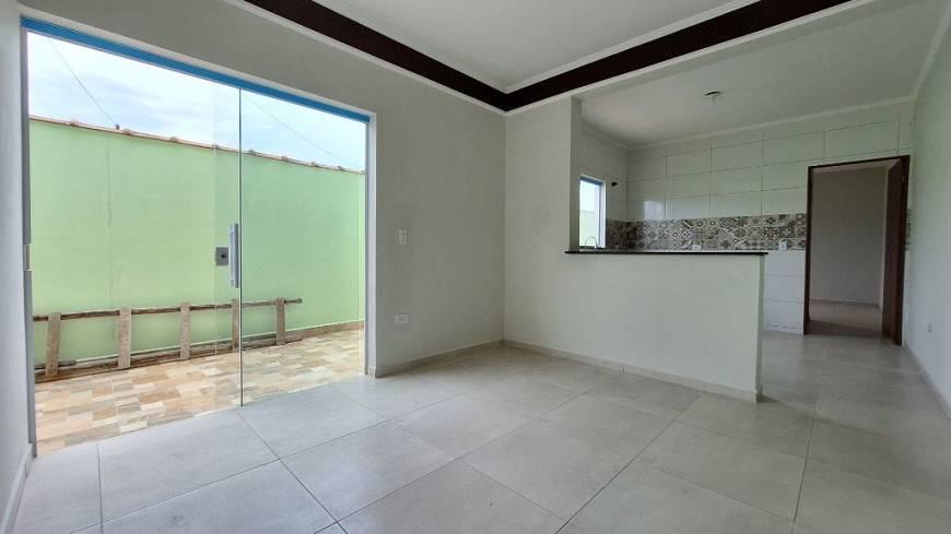 Casa à venda com 2 quartos, 137m² - Foto 2