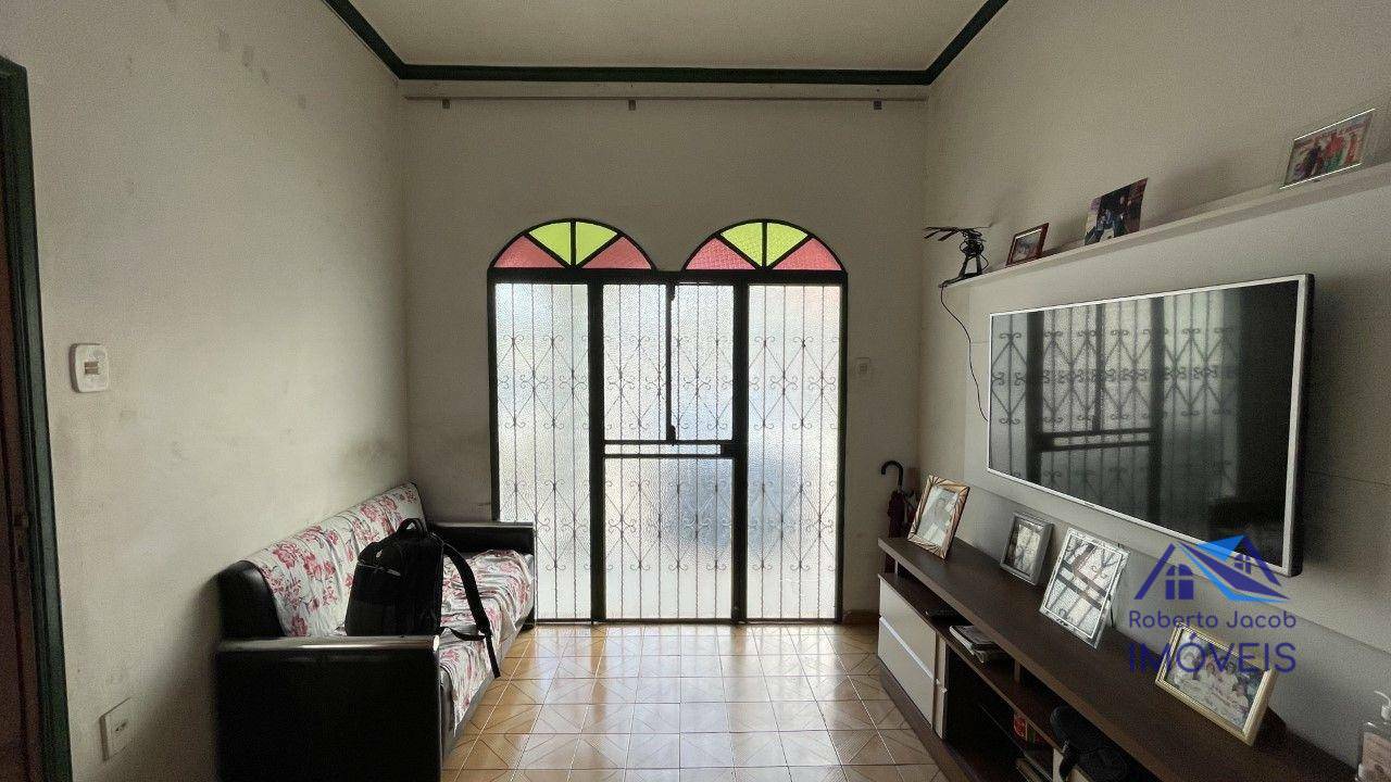 Casa à venda com 4 quartos, 250m² - Foto 3