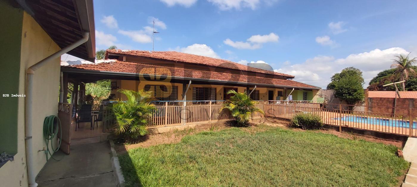 Fazenda à venda com 3 quartos, 150m² - Foto 2