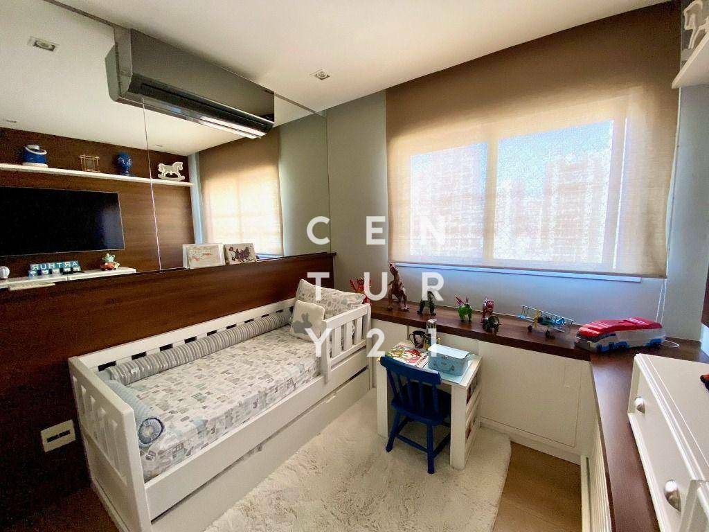 Apartamento à venda com 3 quartos, 185m² - Foto 13