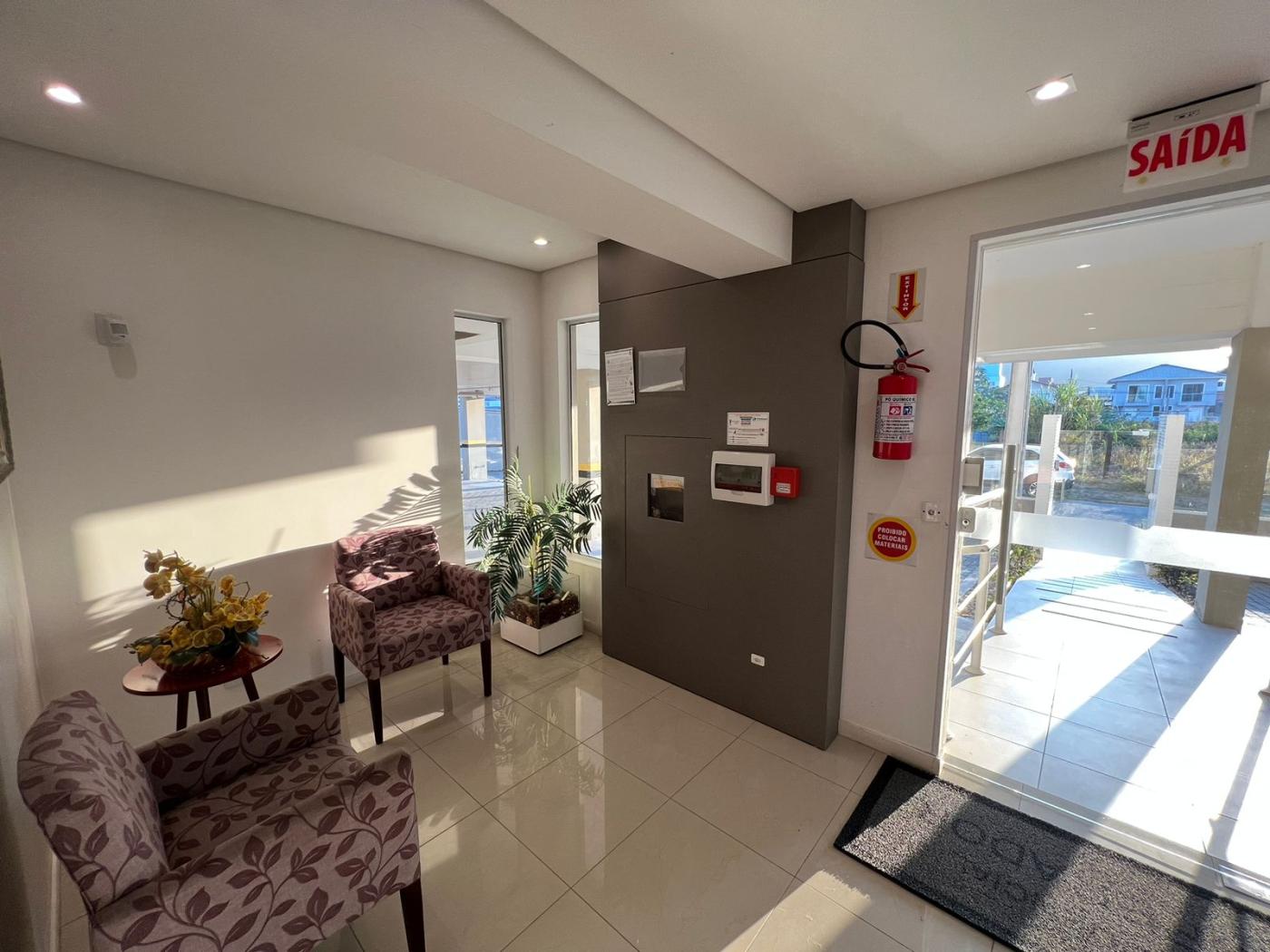 Apartamento à venda com 2 quartos, 57m² - Foto 1