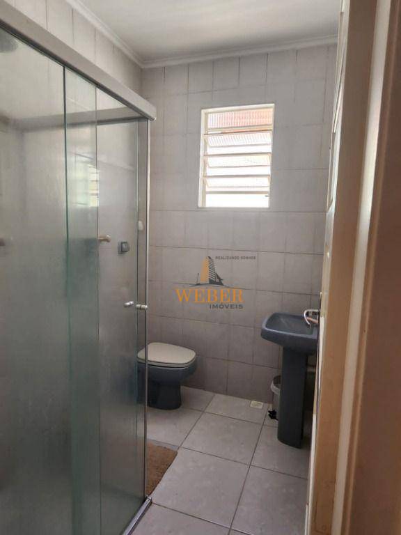 Casa à venda com 3 quartos, 180m² - Foto 2