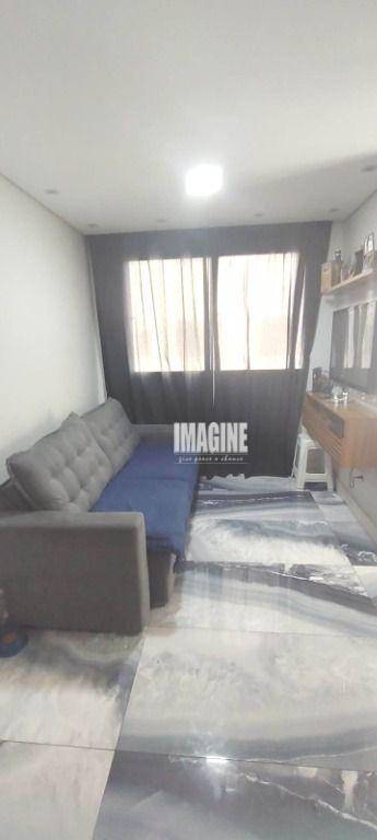 Apartamento à venda com 2 quartos, 42m² - Foto 1