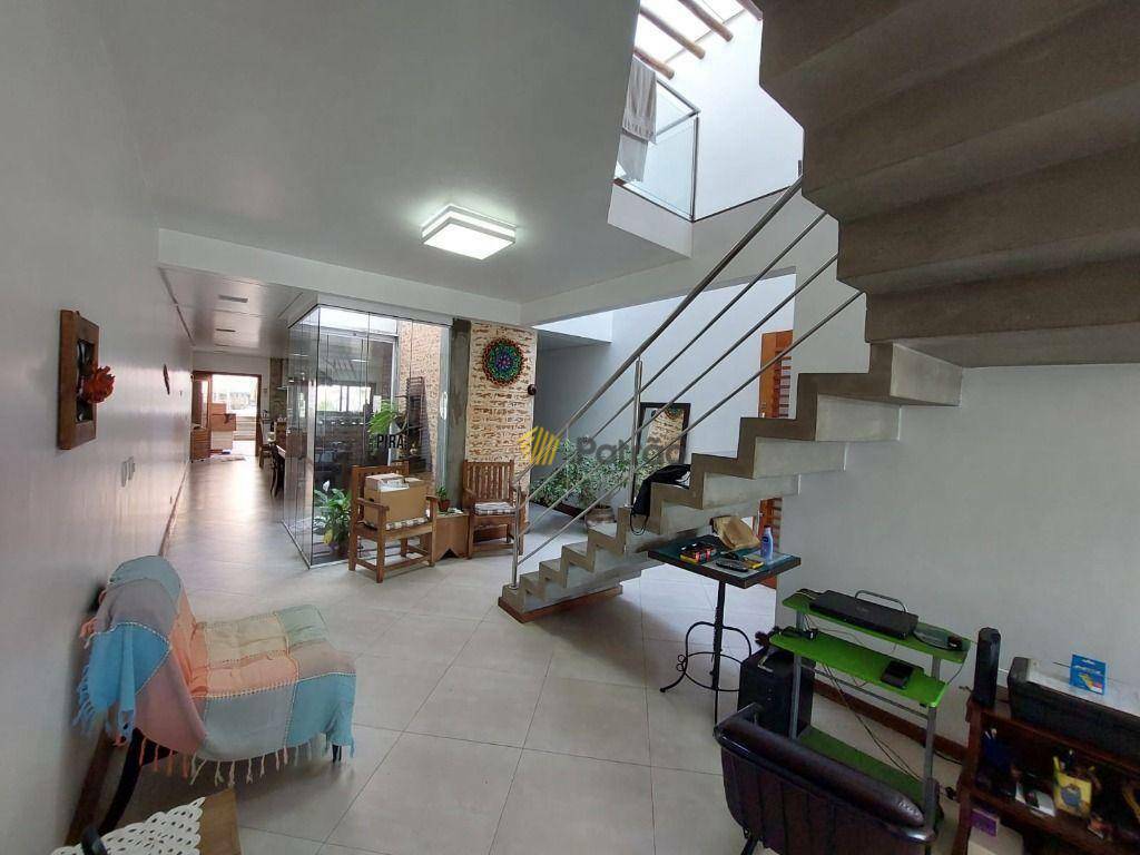 Sobrado à venda com 4 quartos, 384m² - Foto 9