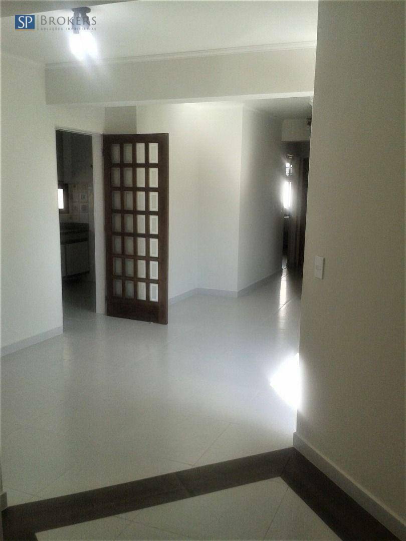 Apartamento à venda com 2 quartos, 70m² - Foto 3