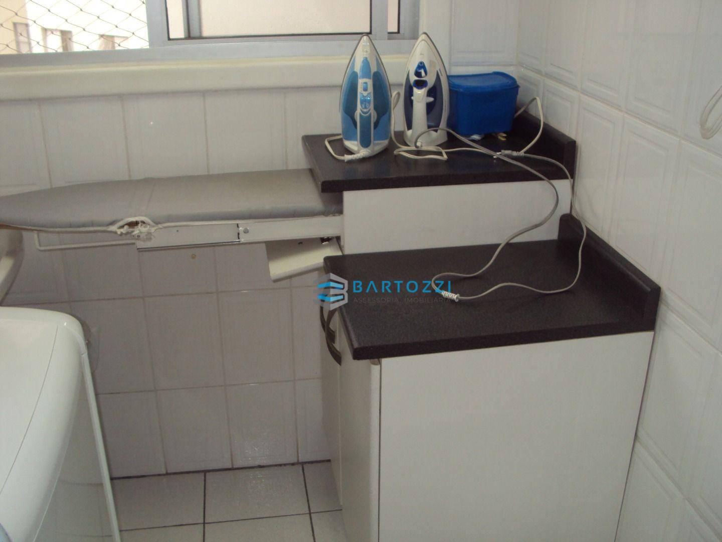 Apartamento à venda com 2 quartos, 60m² - Foto 17