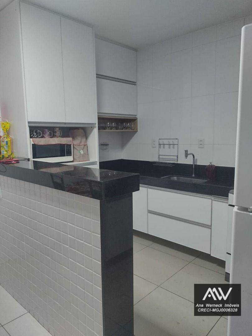 Casa à venda com 6 quartos, 360m² - Foto 11