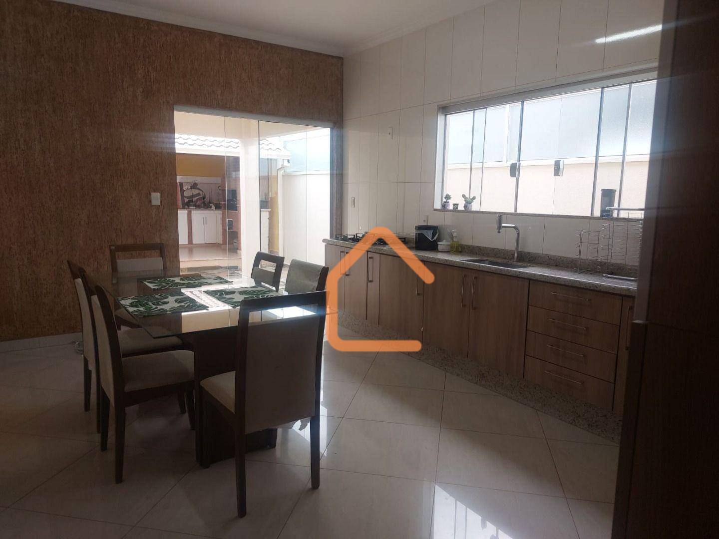 Casa à venda com 3 quartos, 190m² - Foto 7