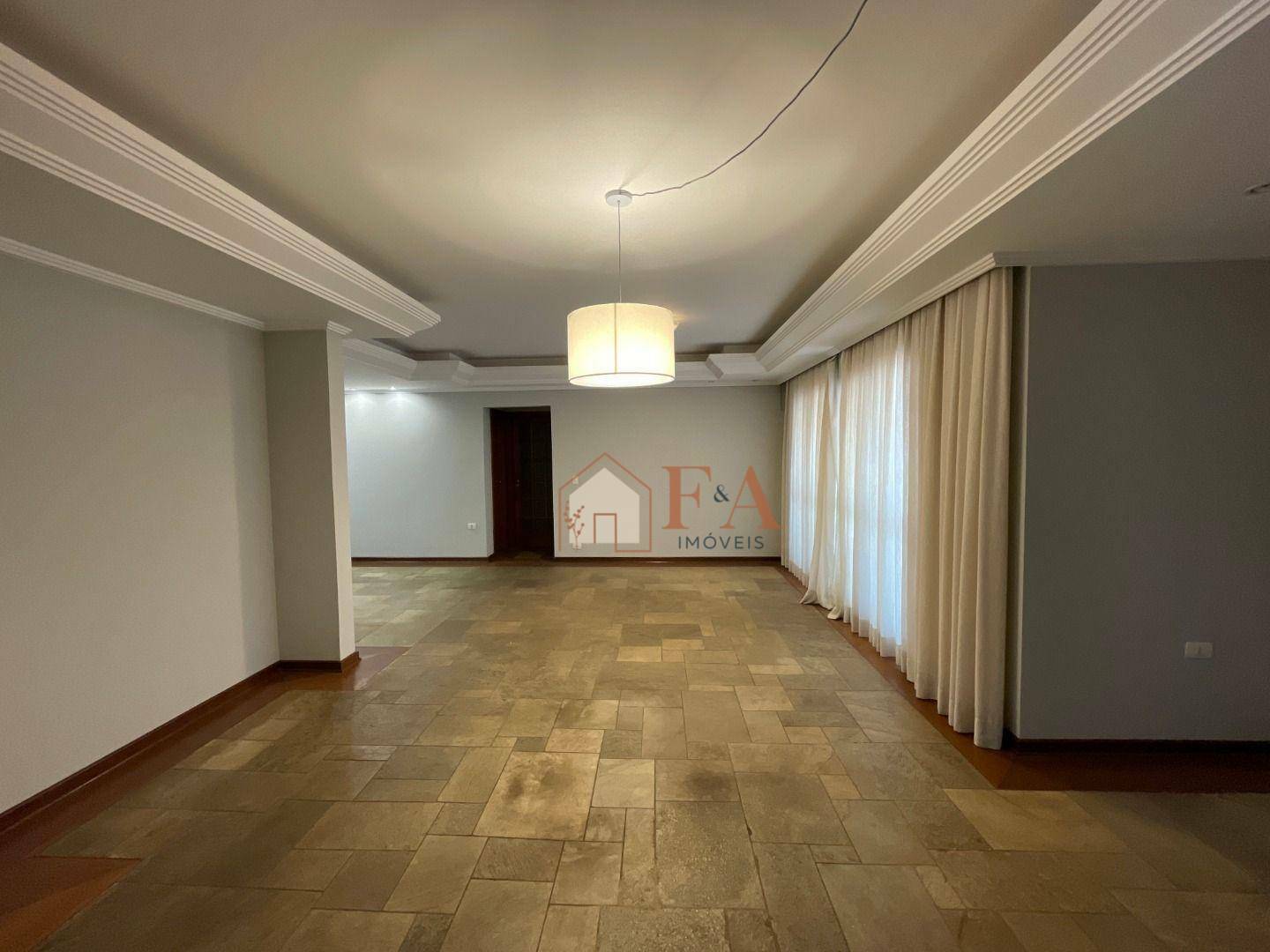 Apartamento à venda com 3 quartos, 185m² - Foto 3