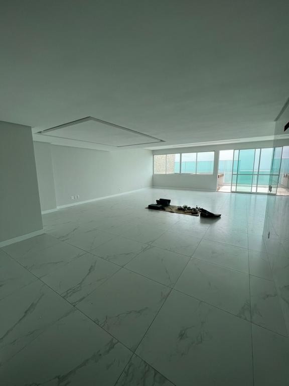 Apartamento à venda com 5 quartos, 310m² - Foto 3