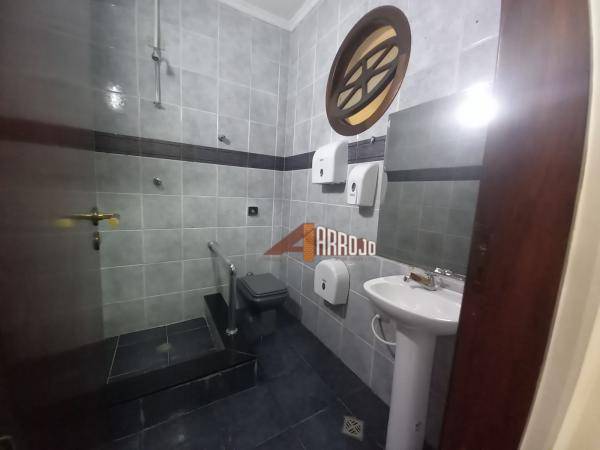 Sobrado à venda com 4 quartos, 357m² - Foto 38