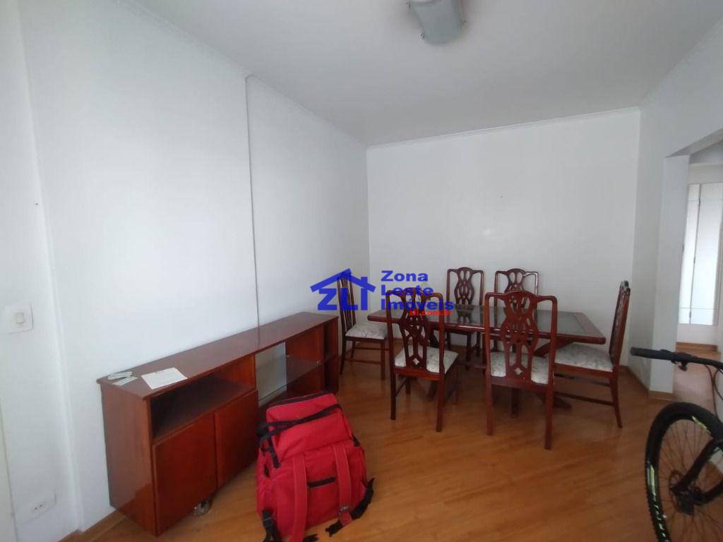 Apartamento para alugar com 2 quartos, 60m² - Foto 12