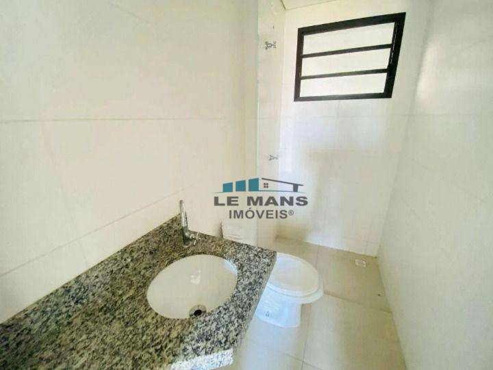 Apartamento à venda com 3 quartos, 80m² - Foto 1