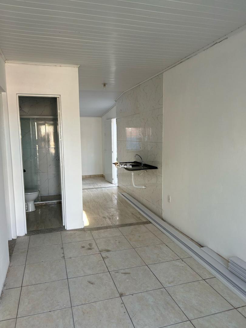 Casa à venda com 2 quartos, 47m² - Foto 4